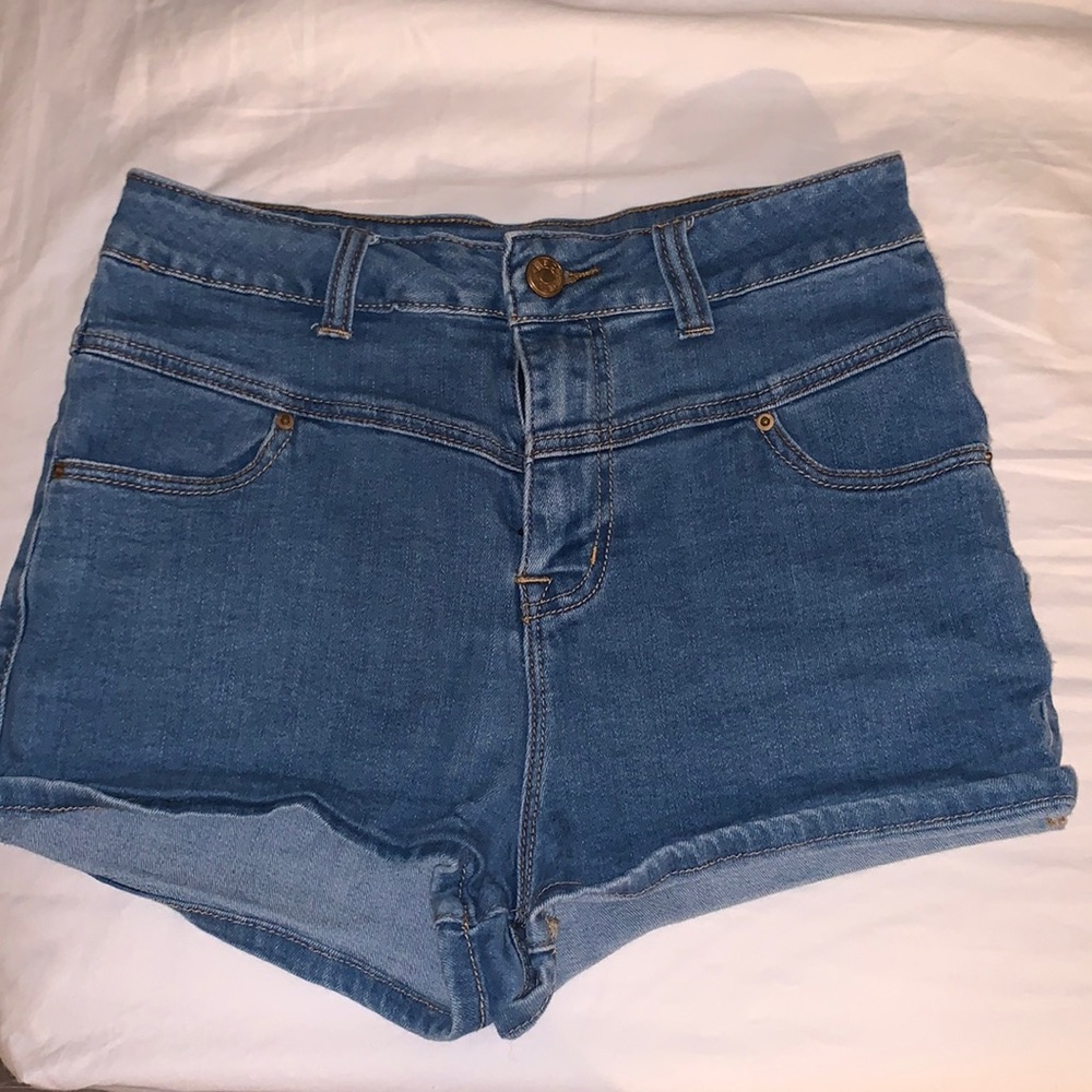 Urban Outfitters BDG Jean Shorts Size 29